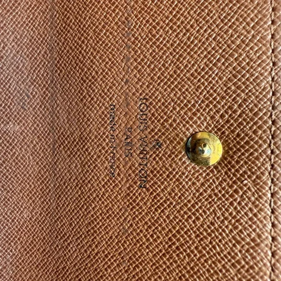 Louis Vuitton Monogram Wallet - Picture 4 of 9